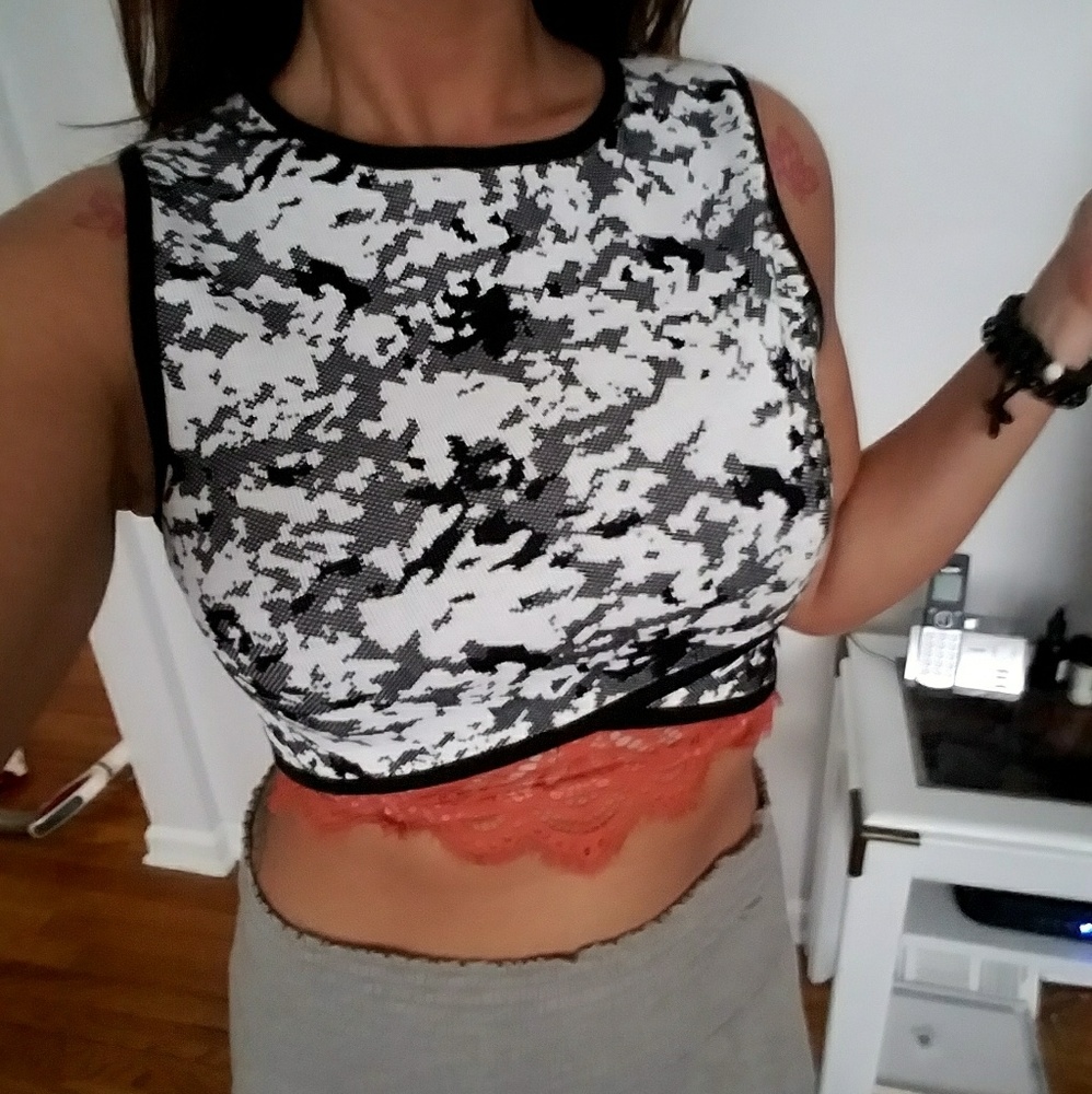 Sweater crop top abstract
